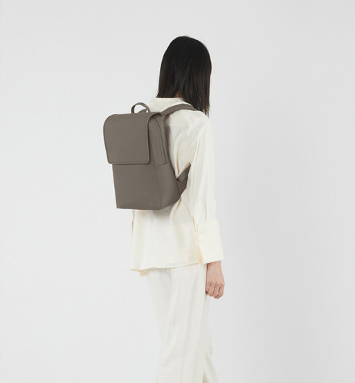 Mochila Daypack compact Square, LOST IN BERLIN