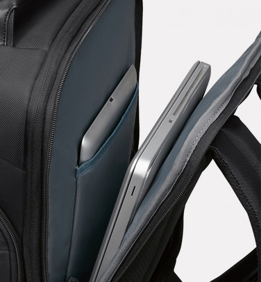 Mochila overnight-underseat expandibkle 17.3" , SPECTROLITE 4.0