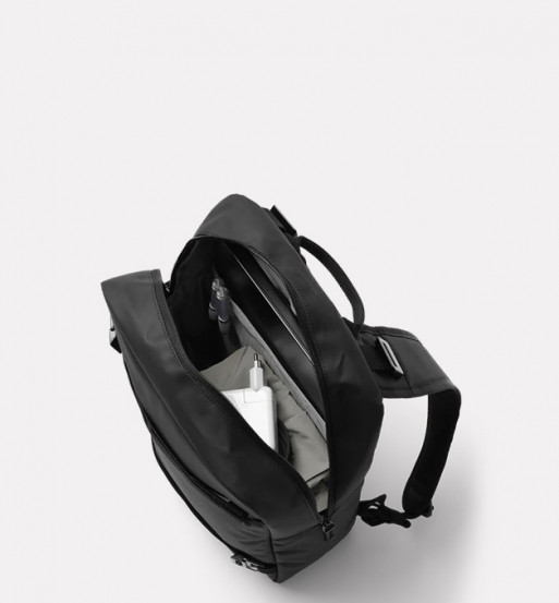 Mochila diaria DAYPACK 17L, ESSENTIALS