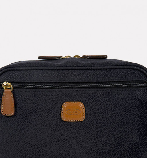 Neceser pequeño, LIFE