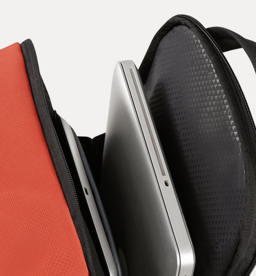 Mochila de viaje UNDERSEAT, MODERNY