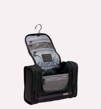 HANGING TRAVEL KIT, ALPHA 3