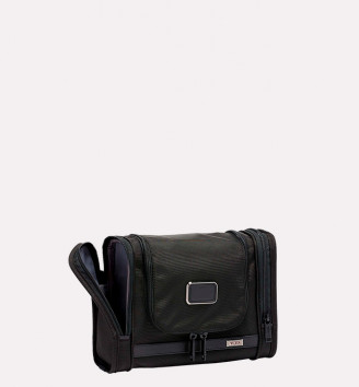 HANGING TRAVEL KIT, ALPHA 3